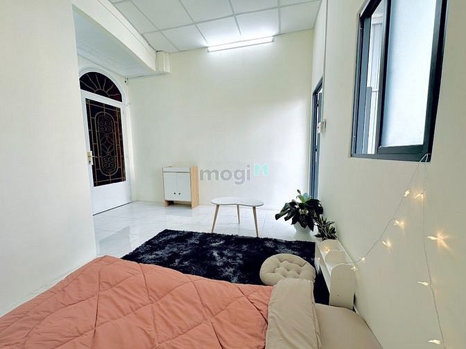 Hình ảnh Căn Hộ gần Cầu CÔNG LÝ Q3_Bancol ánh sáng_30m2_Thang máy_Full nội thất
