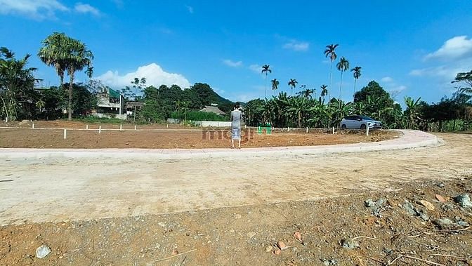 Hình ảnh Bán đất Ngọc Lặc Thanh Hóa, đất trung tâm, giá 230tr, sổ vuông.