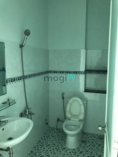 Hình ảnh Nhà 2 lầu 4 phòng ngủ 3wc - Đường chiến lược