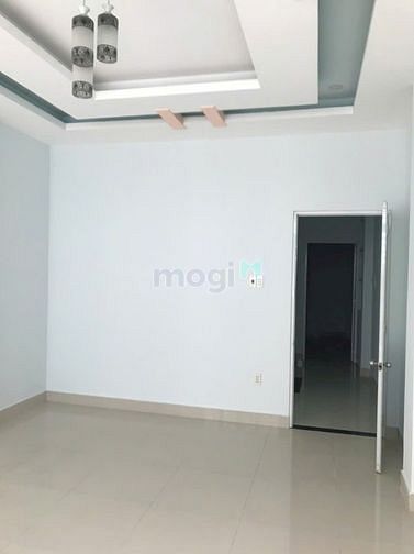 Hình ảnh Nhà 2 lầu 4 phòng ngủ 3wc - Đường chiến lược
