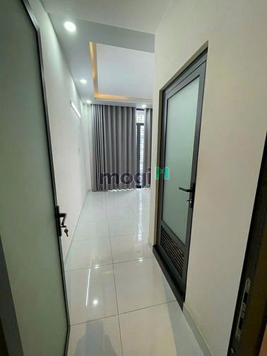Hình ảnh Nhà 3 lầu 5 phòng ngủ 5wc - Đường lê văn Qưới