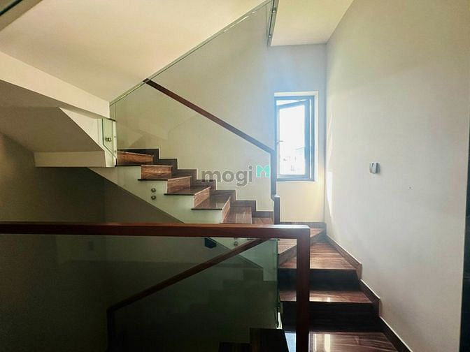 Hình ảnh Cho thuê biệt thự 1000m2 sân vườn, hồ bơi cao cấp phường Bình An