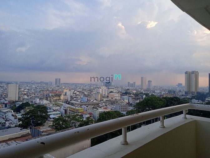 Hình ảnh Cho thuê chung cu Hùng Vương plaza 18 triệu 3pn