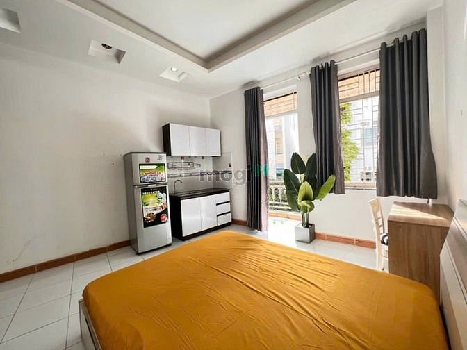 Hình ảnh Phòng ban công full nội thất giáp Âu Cơ Tân Bình