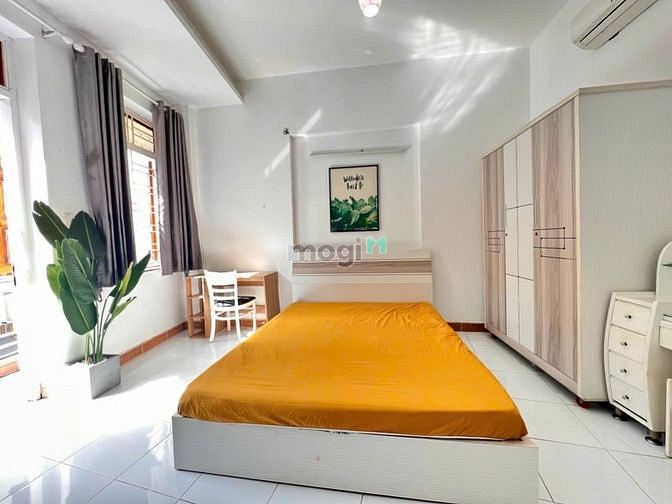 Hình ảnh Phòng ban công full nội thất giáp Âu Cơ Tân Bình