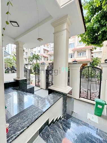 Hình ảnh Cần cho thuê biệt thự có hầm + thang máy MT 8 Đường 12 Himlam Q7