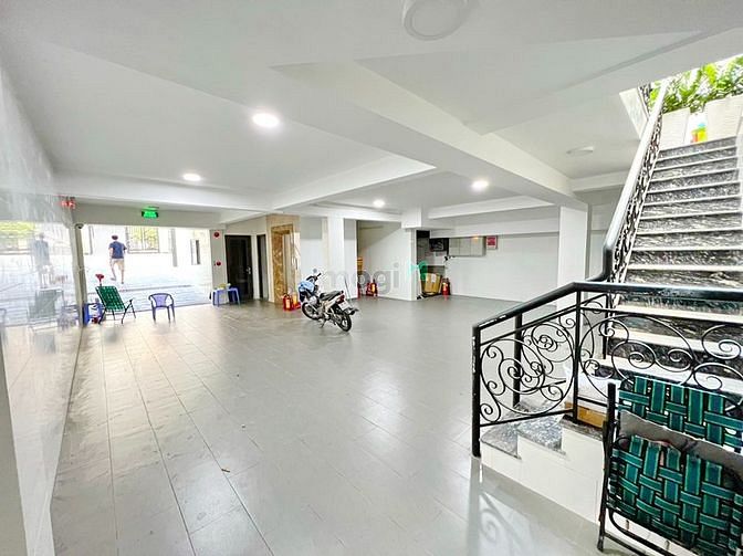 Hình ảnh Cần cho thuê biệt thự có hầm + thang máy MT 8 Đường 12 Himlam Q7