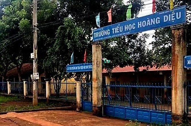 Hình ảnh BÁN RẺ 4 SỔ 4023M2 ĐẤT, đường lớn ngay chợ18M shr thông KCN- GIÁ 195TR