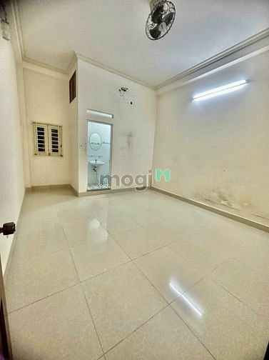 Hình ảnh Nhà 3 lầu 5 phòng ngủ 6wc - đường Bình Trị Đông, hẻm 6m