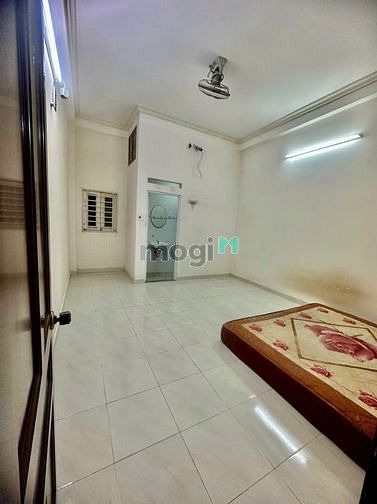 Hình ảnh Nhà 3 lầu 5 phòng ngủ 6wc - đường Bình Trị Đông, hẻm 6m
