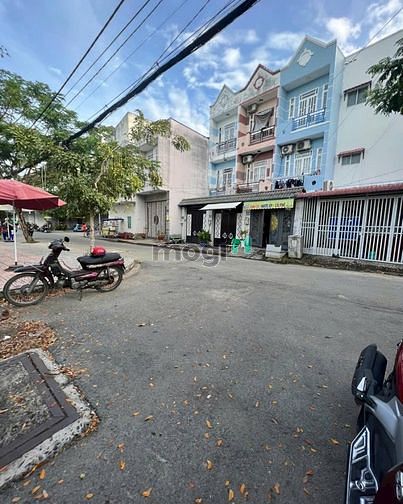 Hình ảnh ĐẤT BIỆT THỰ View sông SG - Bình An - Quận 2. DT: 120m2. Giá: 3. tỷ (