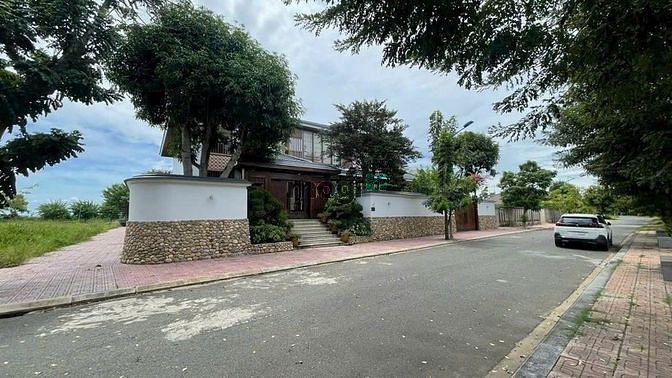 Hình ảnh Bán Gấp Biệt Thự Sân Vườn 400m2, Quận 3. 199 tỷ