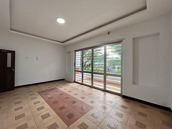 Hình ảnh Phòng studio ban công rộng 25m2 mới xây khu Tên Lửa