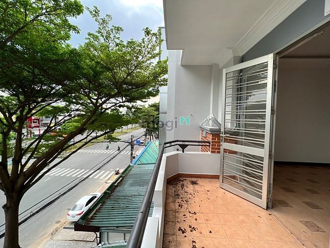 Hình ảnh Phòng studio ban công rộng 25m2 mới xây khu Tên Lửa
