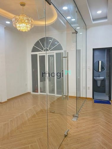 Hình ảnh Mặt tiền 3 lầu NHÀ MỚI dtsd 300m2 p2 Tân Bình