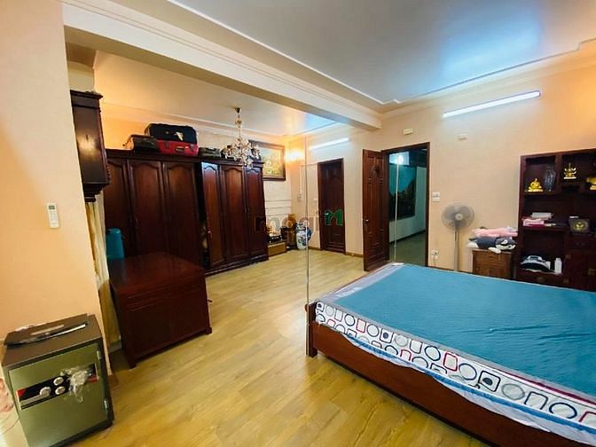 Hình ảnh Bán BT sân vườn 360m² ph Lê Trọng Tấn, mặt tiền 8m, 22 tỷ