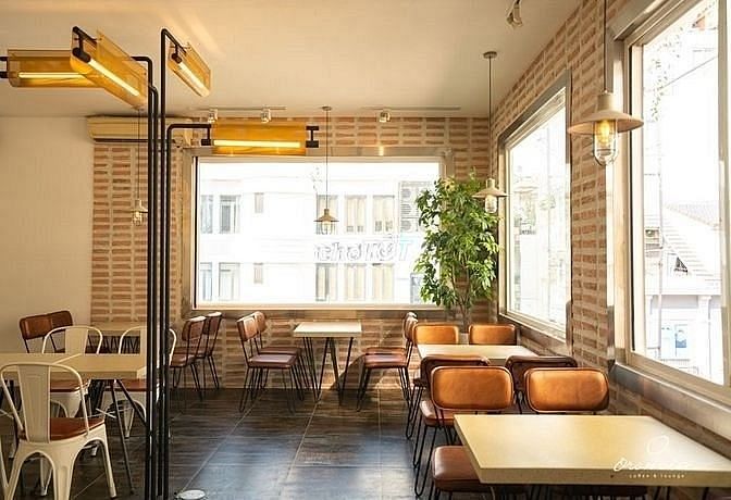 Hình ảnh Cho thuê nhà mặt tiền PHAN KẾ BÍNH - QUẬN 1 (2 Tầng ; 10 x 25m)