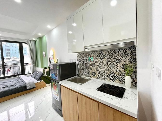 Hình ảnh Studio bancon lớn nhiều cửa sổ siêu hiện đại ngay Dạ Nam Quận 8