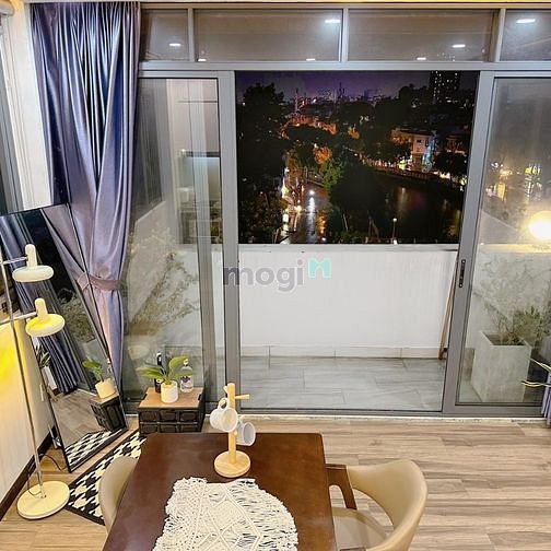 Hình ảnh Studio bancon lớn nhiều cửa sổ siêu hiện đại ngay Dạ Nam Quận 8