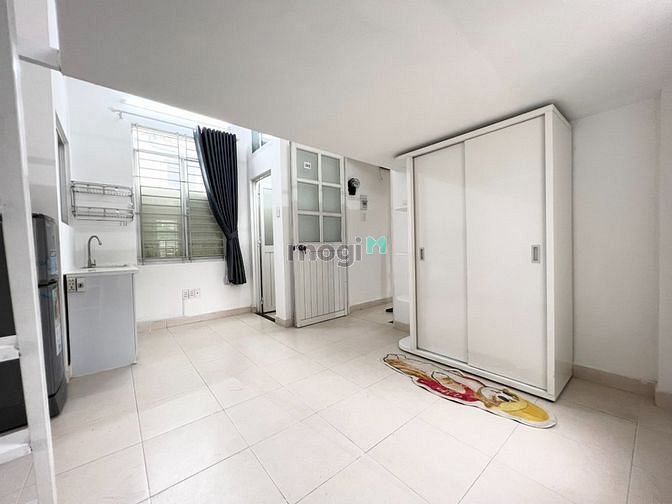 Hình ảnh Phòng Duplex Cửa Sổ Lớn Phú Nhuận