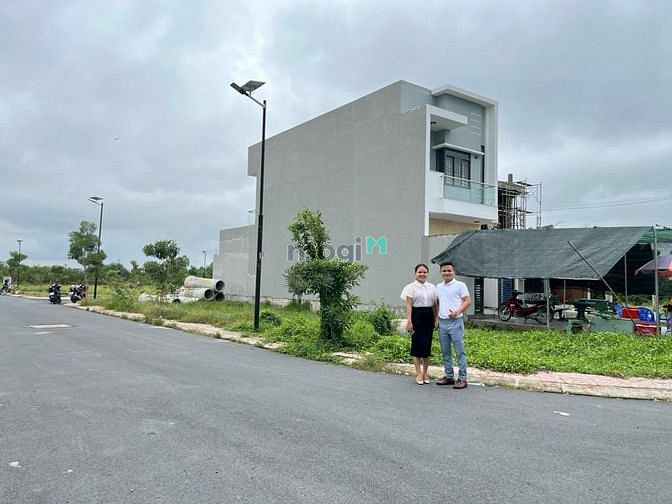 Hình ảnh Chính chủ cần bán lô đất thổ cư 5 mét dài 18.3 mét ,bao phí sang tên