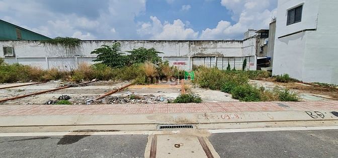 Hình ảnh Chính chủ cần bán lô đất thổ cư 5 mét dài 18.3 mét ,bao phí sang tên