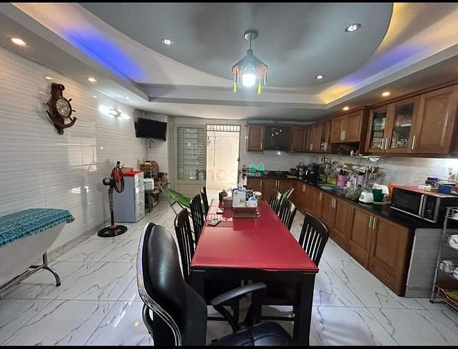 Hình ảnh 🏡 5 x 20 - Limousine đậu cửa - Tân Bình - Giáp Q10