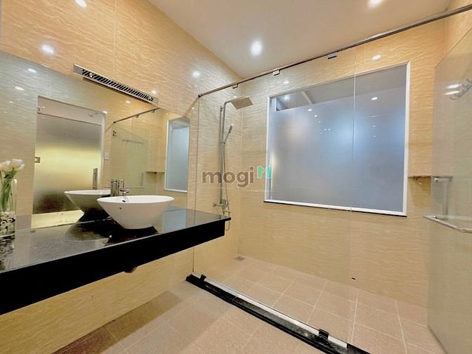 Hình ảnh Cho thuê căn Studio full nội thất sang sịn mịn ngay trung tâm Bthanh