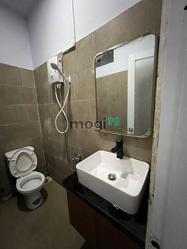 Hình ảnh Cho thuê phòng bancon lớn có máy giặt riêng Hoàng Sa Quận 3