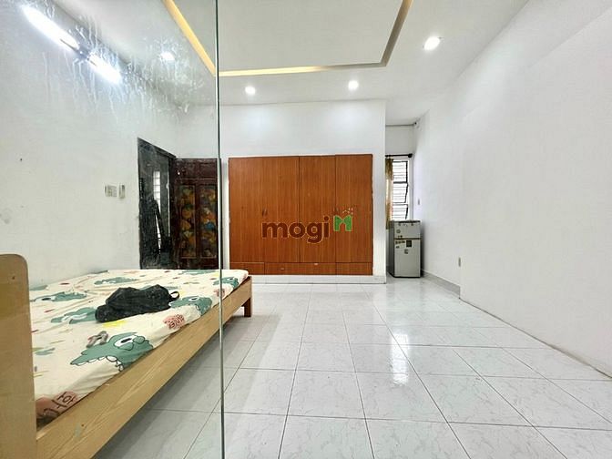 Hình ảnh Ban Công Cực Rộng Gần CV Lê Thị Riêng, Giáp Q10, Q3, Tân Bình, Full Nt