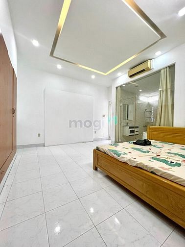Hình ảnh Ban Công Cực Rộng Gần CV Lê Thị Riêng, Giáp Q10, Q3, Tân Bình, Full Nt