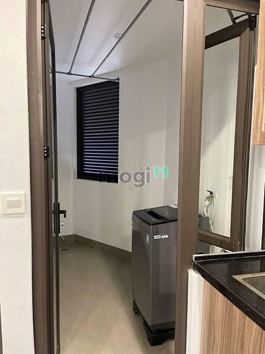 Hình ảnh Cho thuê phòng Bến Vân Đồn ban công ở Quận 4 gần cầu Callmette