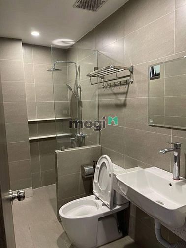 Hình ảnh Cho thuê phòng Bến Vân Đồn ban công ở Quận 4 gần cầu Callmette