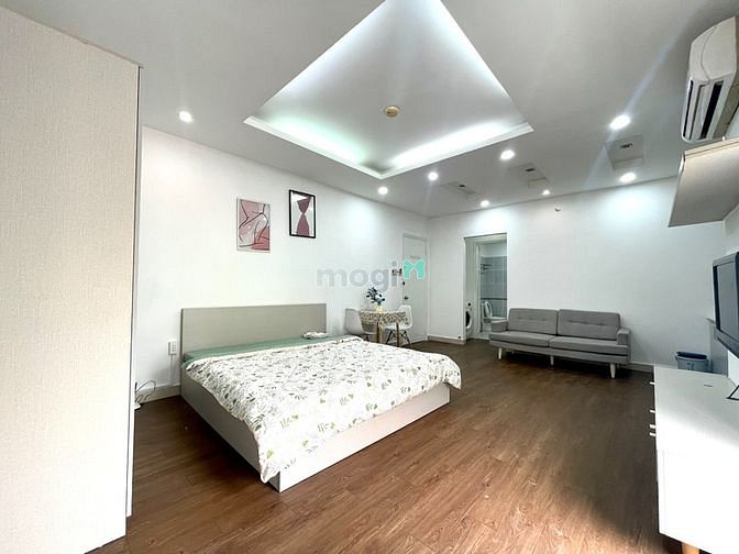 Hình ảnh CHDV ban công full nội thất ngay trung tâm quận 3