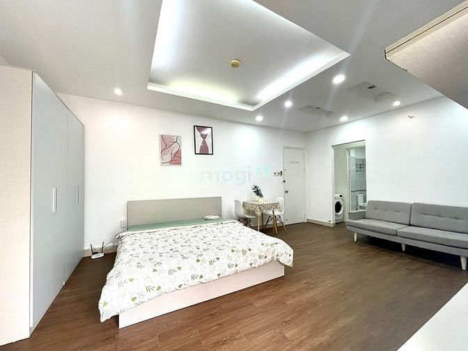 Hình ảnh CHDV ban công full nội thất ngay trung tâm quận 3
