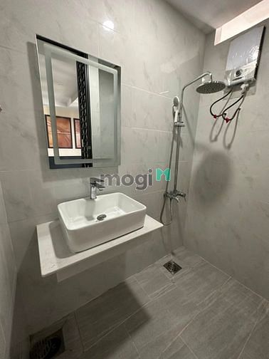 Hình ảnh Hình thật Phòng thật_1Phòng ngủ_view kính siêu đẹ_Thang máy_An ninh