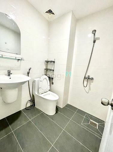 Hình ảnh Cho thuê Trang Chủ MB66.COM / Đăng Ký Tặng 66K có nội thất có cửa sổ đường CMT8 Quận 10