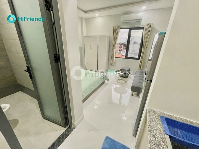Hình ảnh CHDV cửa sổ ngay Công Viên Làng Hoa