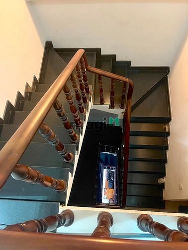 Hình ảnh Bán nhà hẻm 8m Sư Vạn Hạnh 6 tầng 45m2 chỉ 9.4 tỷ