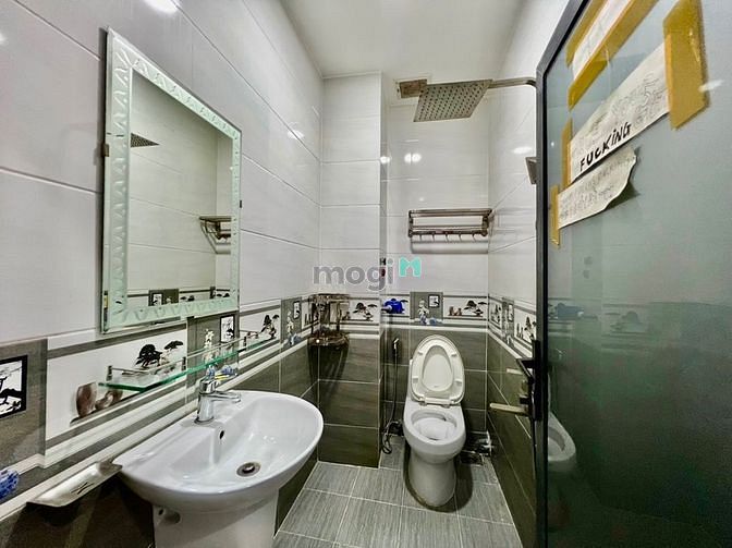 Hình ảnh Nhà mới_Cho thuê giá rẻ_Thang máy_NT mới_Cửasổ lớn_ban Công thoáng mát