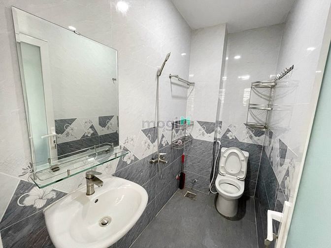 Hình ảnh Studio cửa sổ trời, siêu thoáng, gần phạm văn đồng