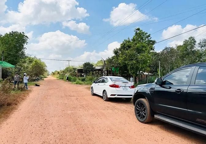 Hình ảnh Bán gấp  nền đất thổ cư 2 MẶT TIỀN , NGAY SÁT CHỢ MỎ CÔNG  TÂY NINH  -