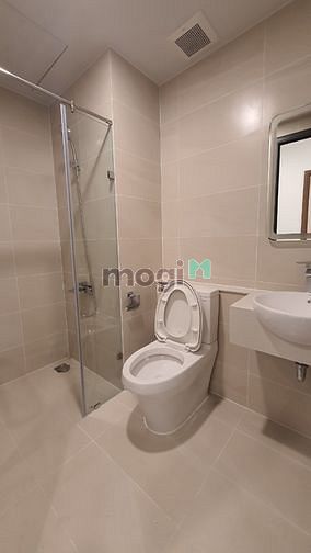 Hình ảnh Mình cho thuê căn 2PN có rèm máy lạnh chung cư Q7 Saigon Riverside