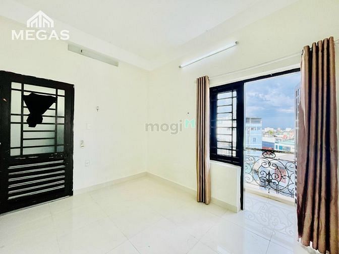 Hình ảnh Cho Thuê Studio Ban công Thoáng- Diện tích 30m2  Ngay Trần Bá Giao