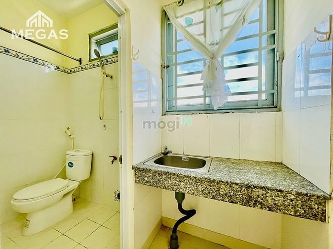 Hình ảnh Cho Thuê Studio Ban công Thoáng- Diện tích 30m2  Ngay Trần Bá Giao