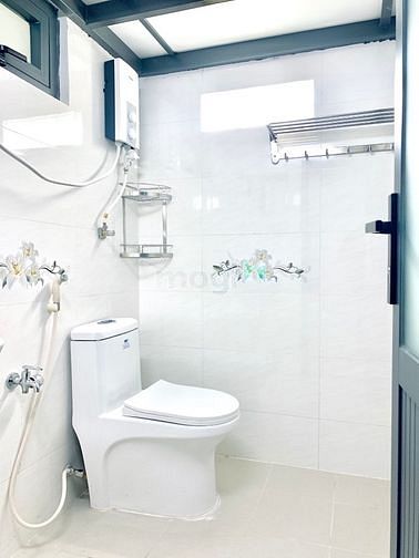 Hình ảnh STUDIO cửa sổ full nội thất tại Huỳnh Tấn Phát, Quận 7 gần UFM, PMH, V