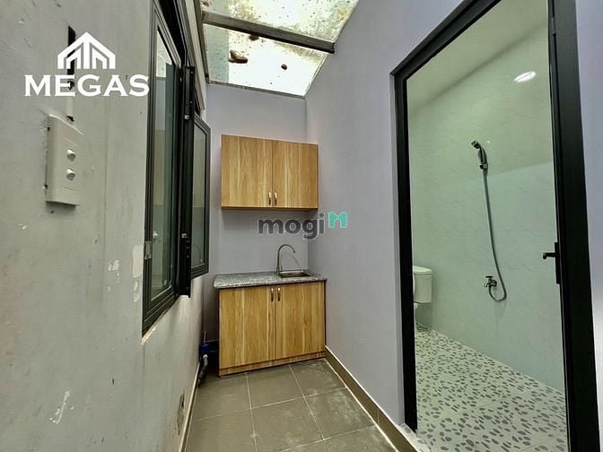 Hình ảnh CHDV diện tích 40m2 Mặt tiền đường Ngay Quang Trung