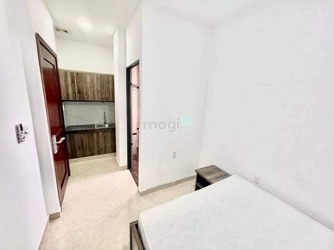 Hình ảnh Cho Thuê Căn Hộ Cửa Sổ Lớn 30M2 - Full NT Thang Máy - Hoàng Hoa Thám