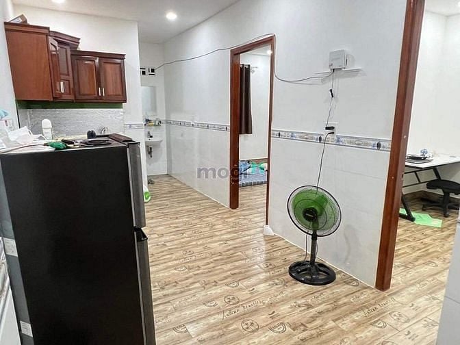 Hình ảnh Cho thuê chdv 2pn tách bếp - sắn máy lạnh, tủ lạnh chỉ 6tr. phòng rộng