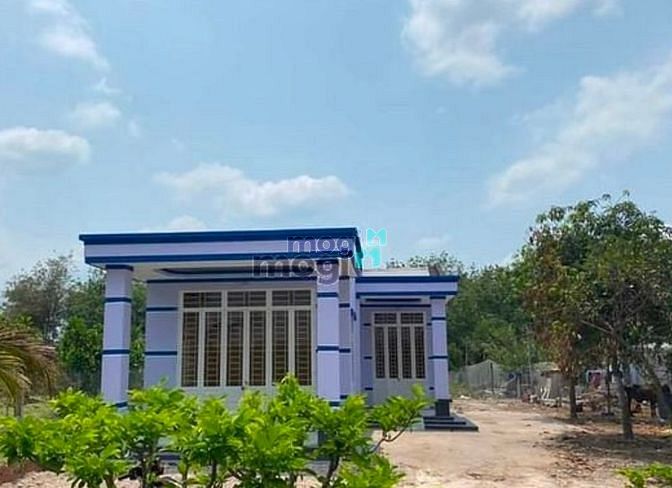 Hình ảnh View Núi Bà Đen, đất có sẵn căn biệt thự cấp 4 như hình . Xã Suối Đá:D